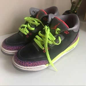 Jordan 3 Retro Black Atomic Red Volt